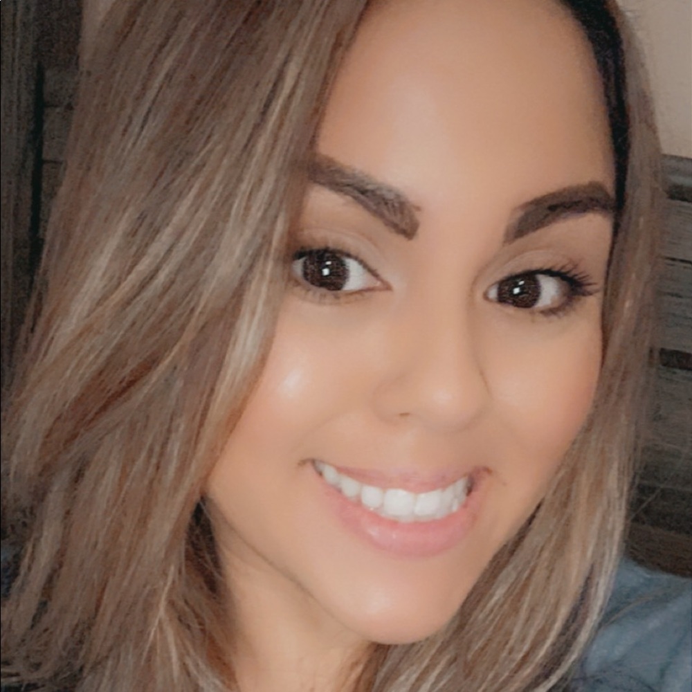 Meet your Posher, Andrea